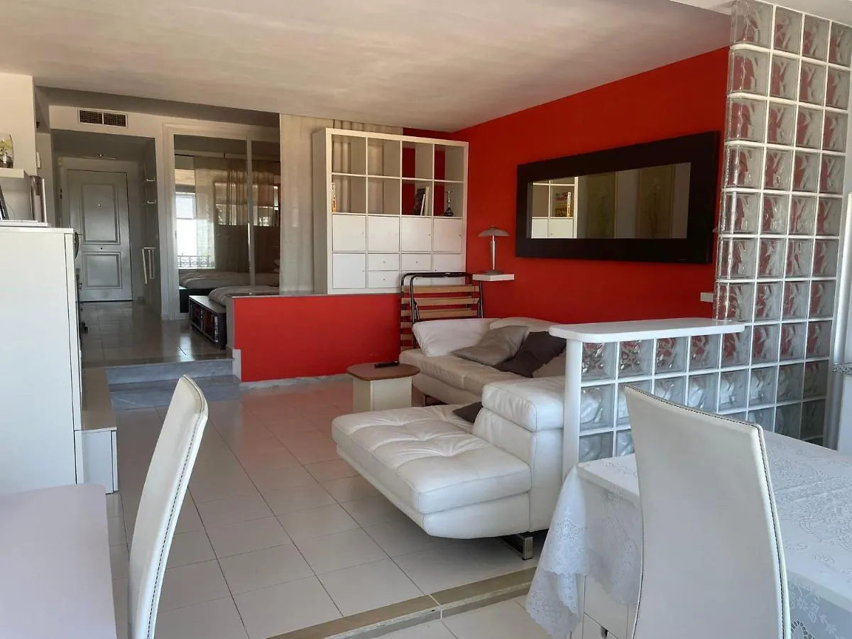 Precioso Estudio En Zona Residencial Miraflores Malaga