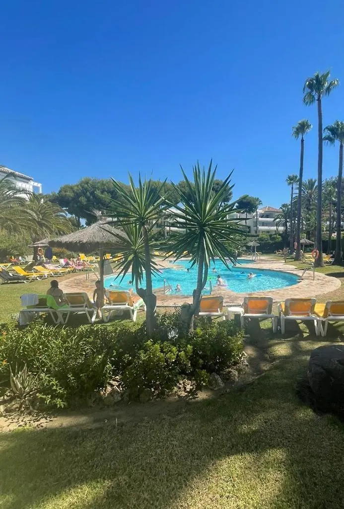 Precioso Estudio En Zona Residencial Miraflores Malaga