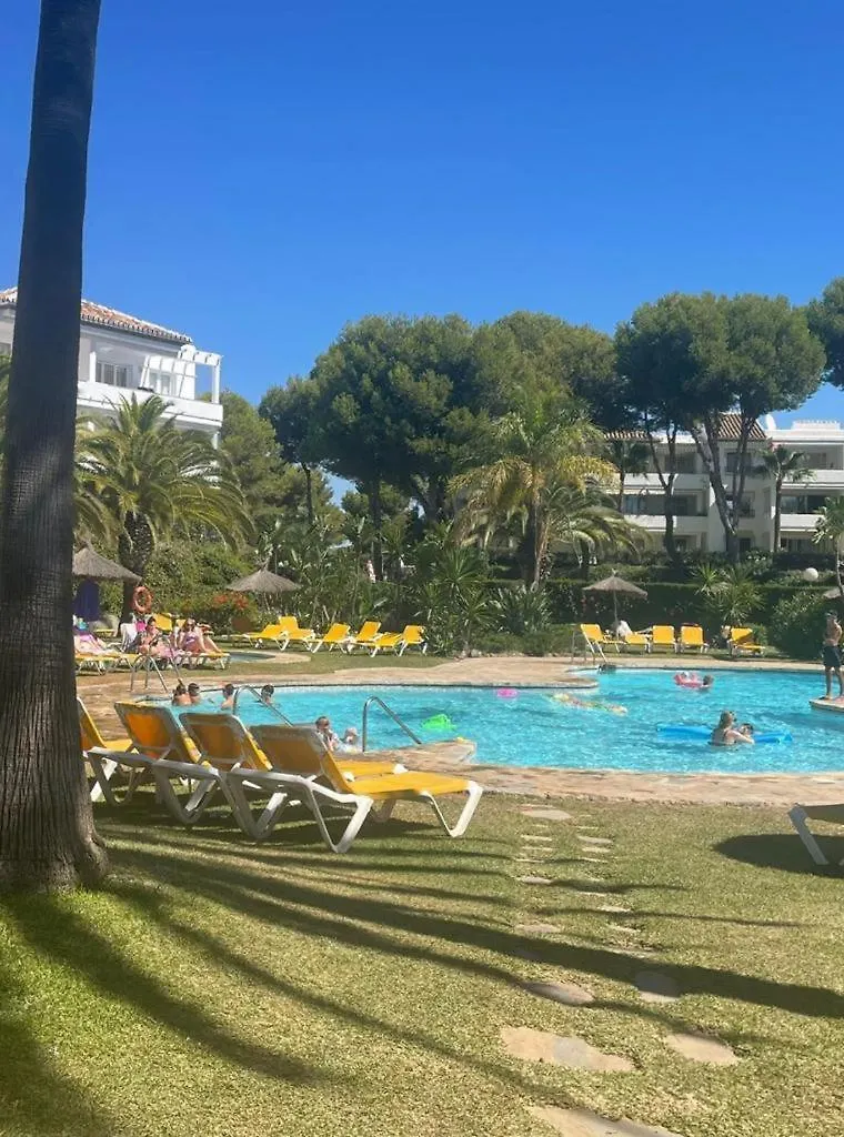 Precioso Estudio En Zona Residencial Miraflores Malaga
