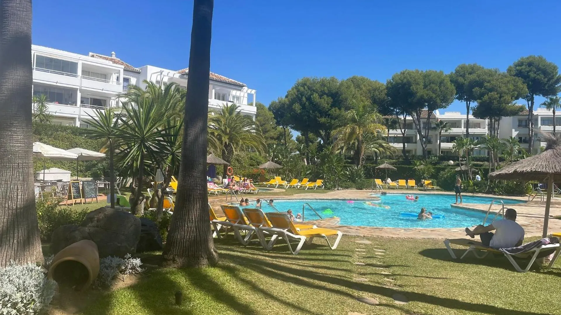 Precioso Estudio En Zona Residencial Miraflores Malaga